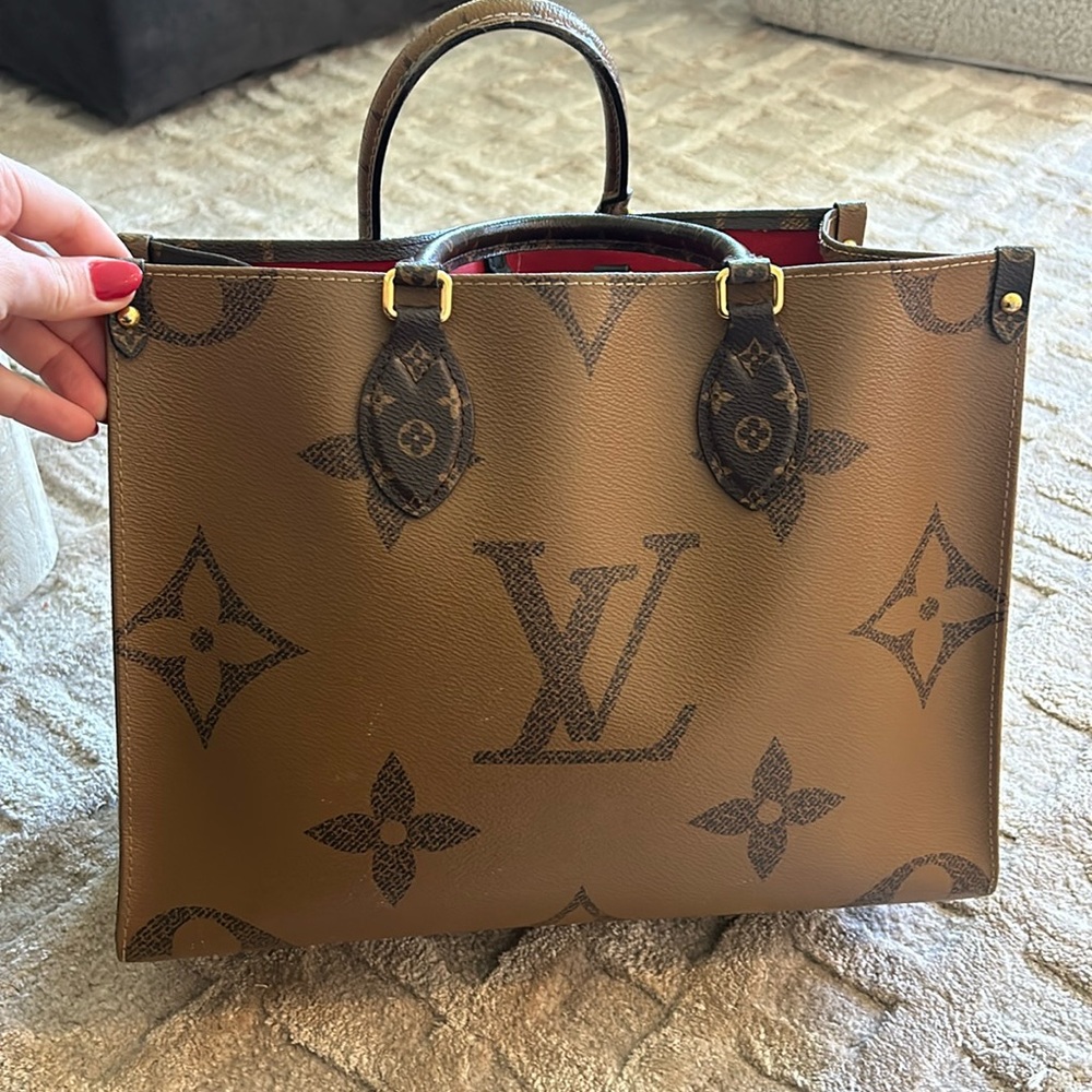 Louis Vuitton MM Reverse Monogram On The Go